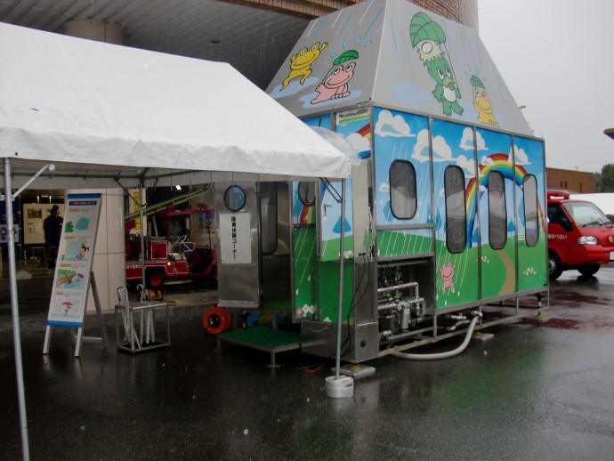 雨にも負けず・・・中部運輸局から降雨体験車も出勤！！